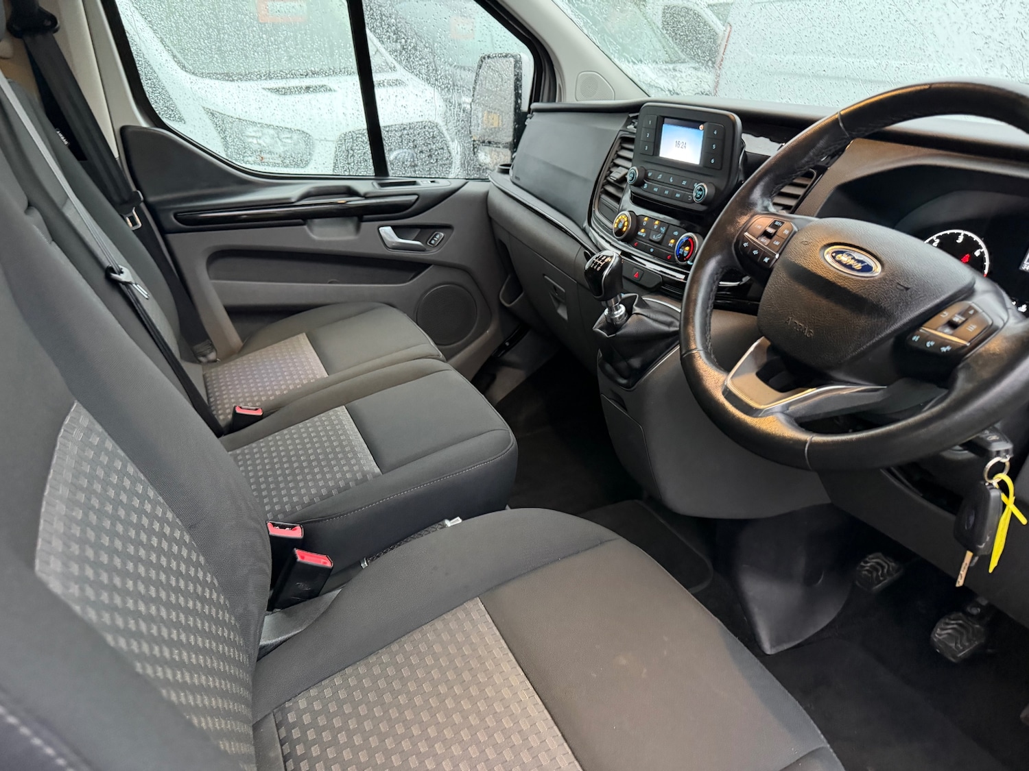 Used Ford Tourneo Custom 2019 for sale - 76829641: Photo 10
