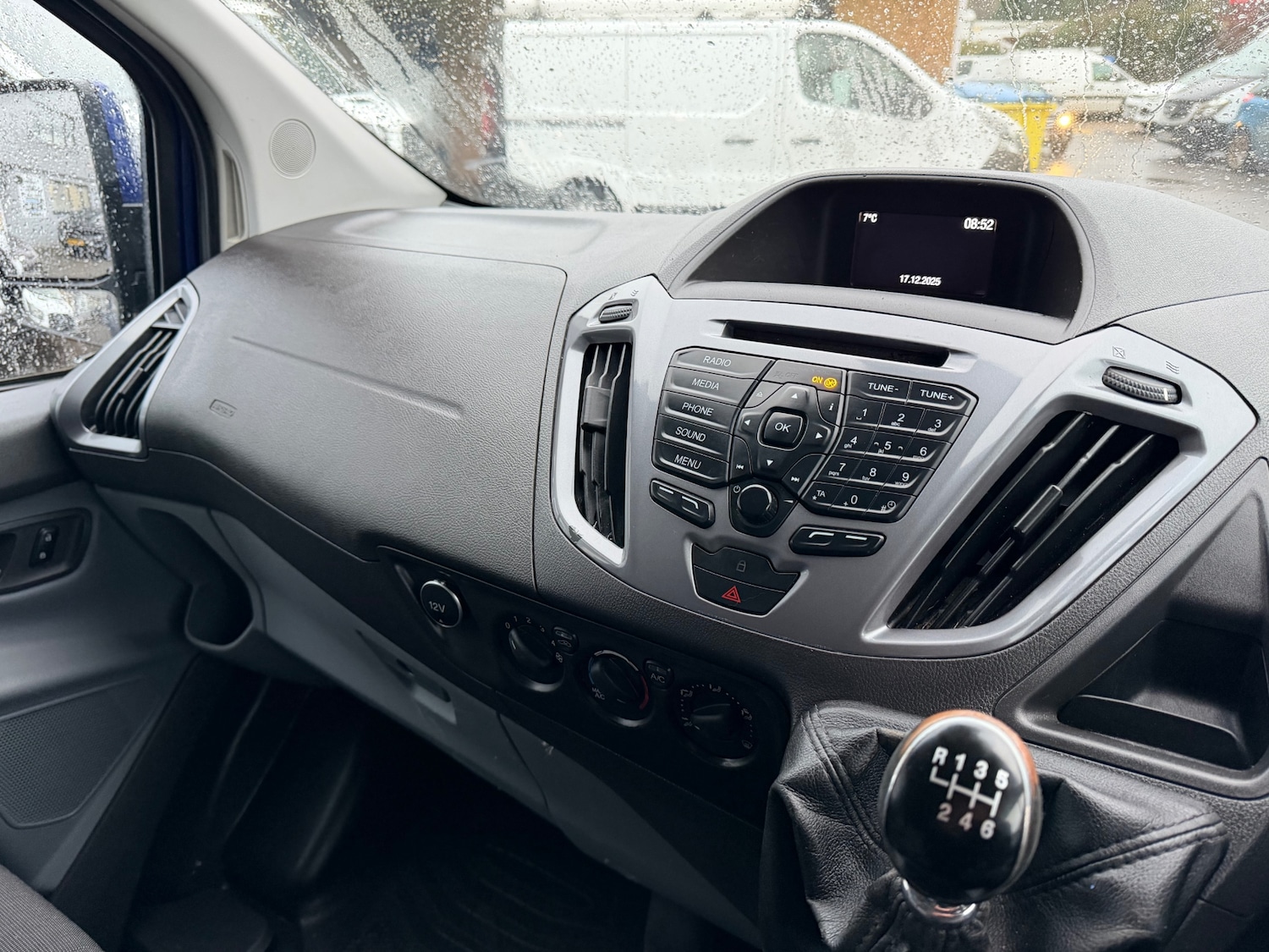 Used Ford Transit Custom 2017 for sale - 76968275: Photo 9