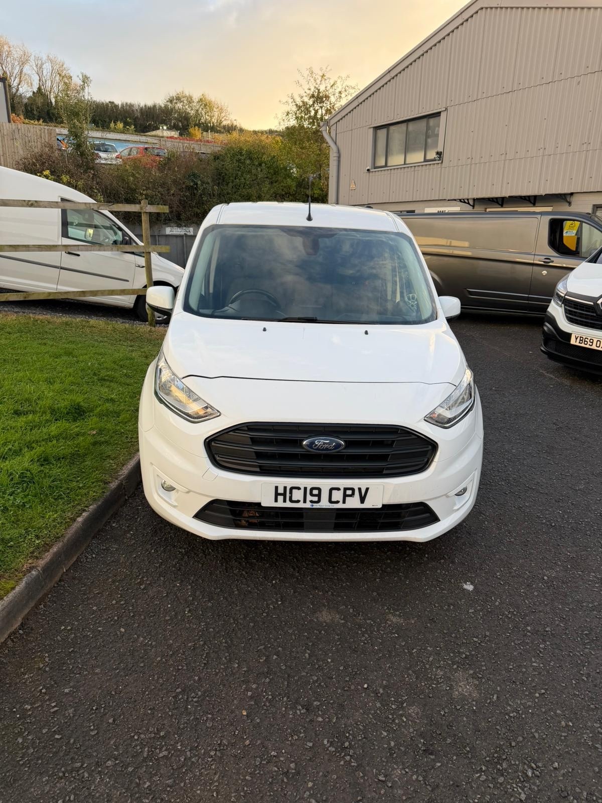 Used Ford Transit Connect 2019 for sale - 76412129: Photo 2