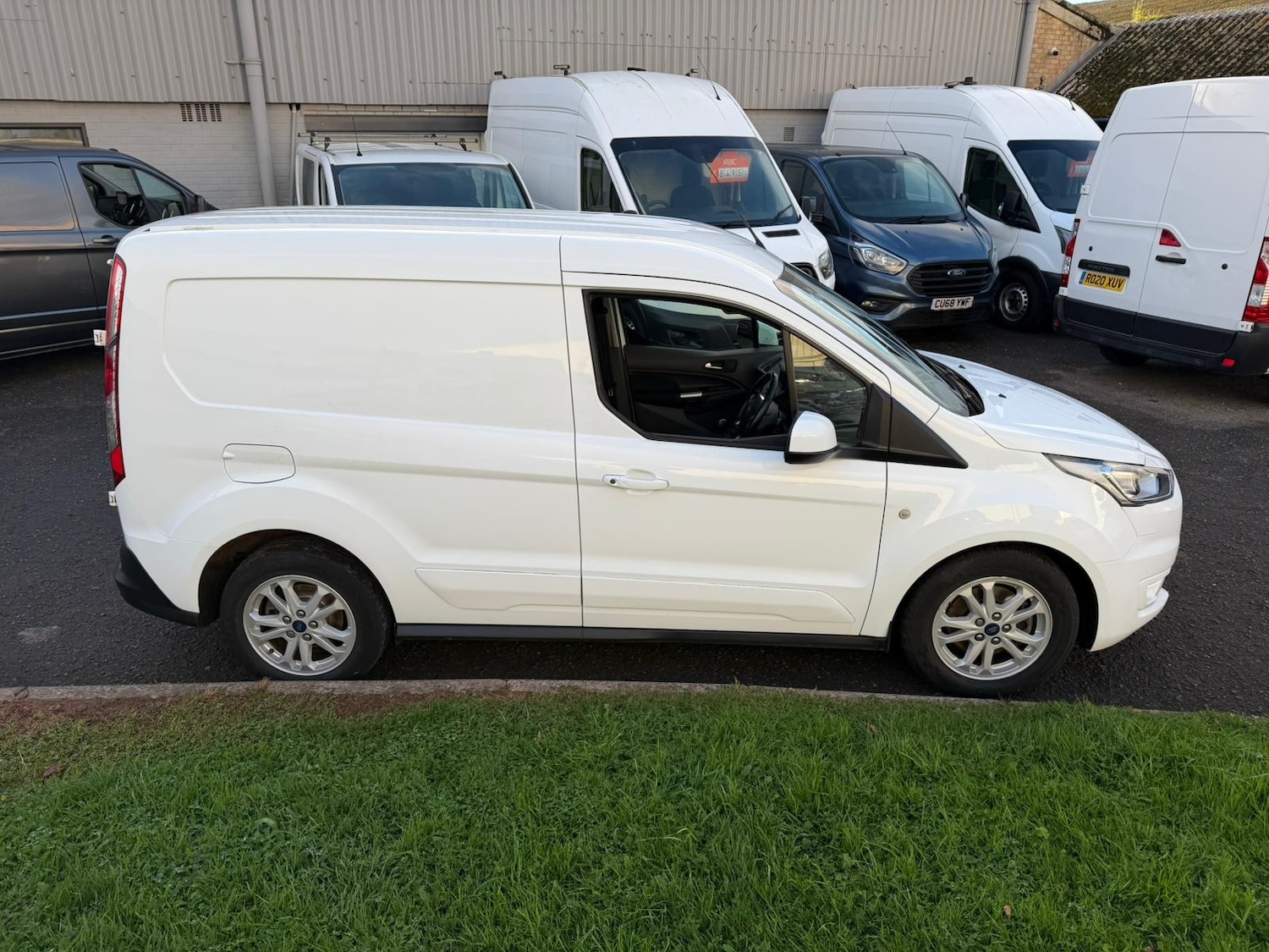 Used Ford Transit Connect 2019 for sale - 76412129: Photo 3
