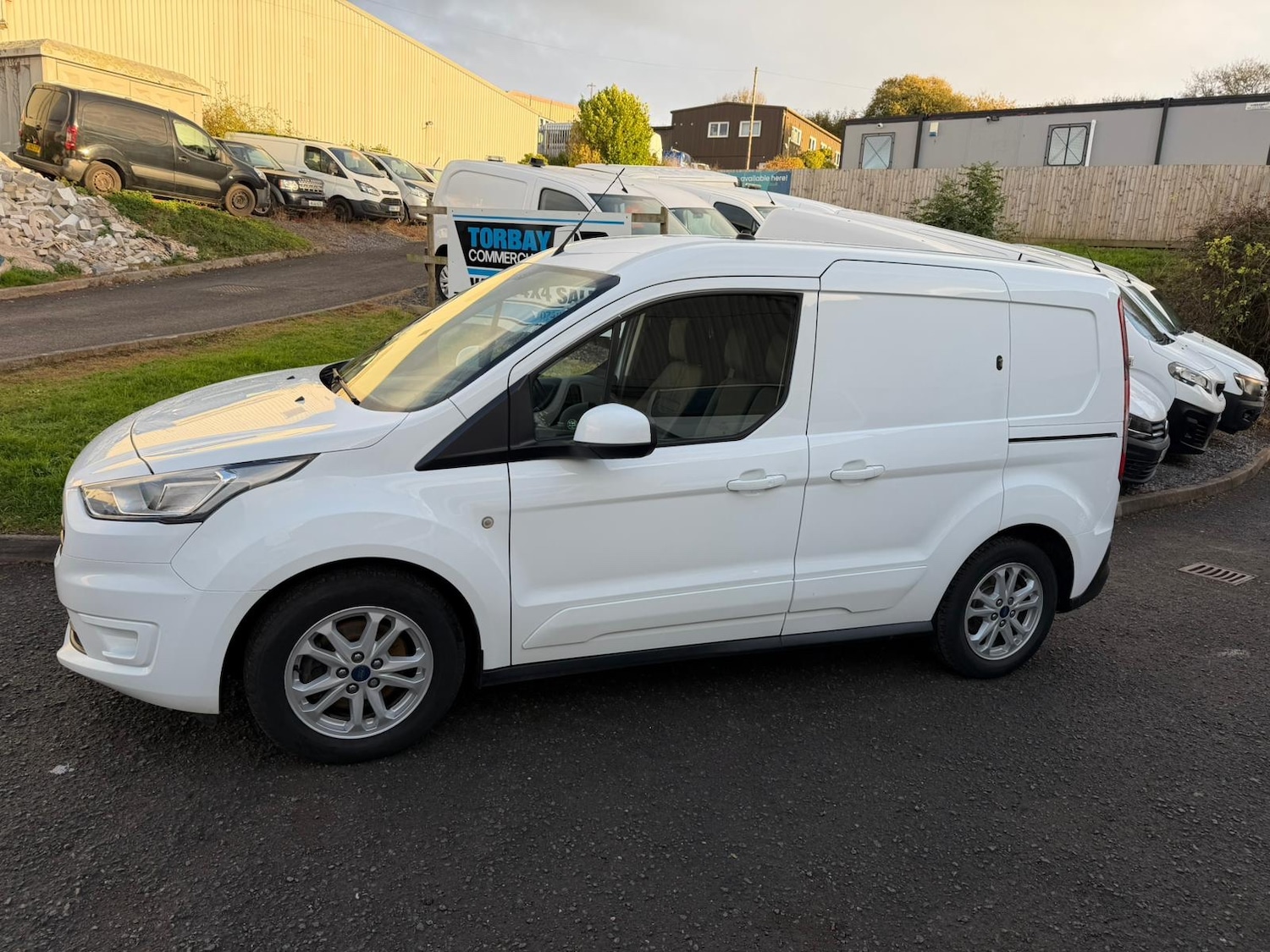 Used Ford Transit Connect 2019 for sale - 76412129: Photo 4