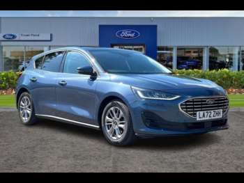 2022 - TITANIUM | Panoramic Roof | Cruise Control | Sync 4 Touchscreen Navigation 5-Door