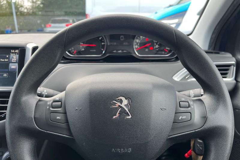 Used Peugeot 208 2015 for sale - 78015277: Photo 12