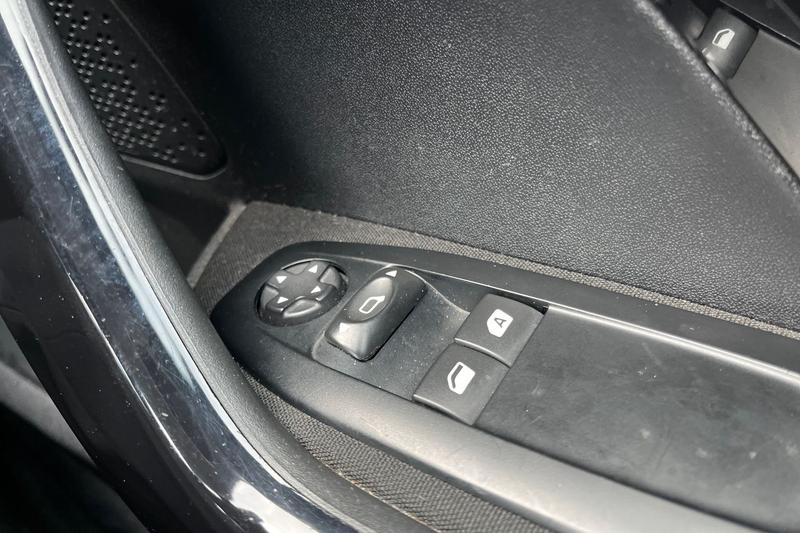 Used Peugeot 208 2015 for sale - 78015277: Photo 16