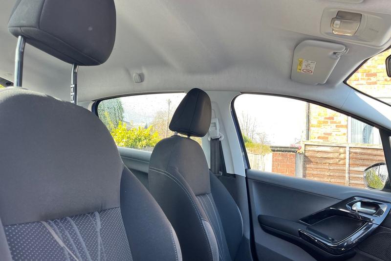 Used Peugeot 208 2015 for sale - 78015277: Photo 17