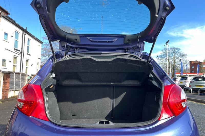 Used Peugeot 208 2015 for sale - 78015277: Photo 21