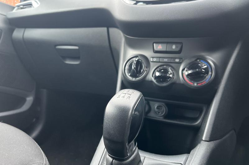 Used Peugeot 208 2015 for sale - 78015277: Photo 34