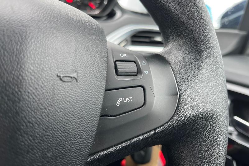 Used Peugeot 208 2015 for sale - 78015277: Photo 37