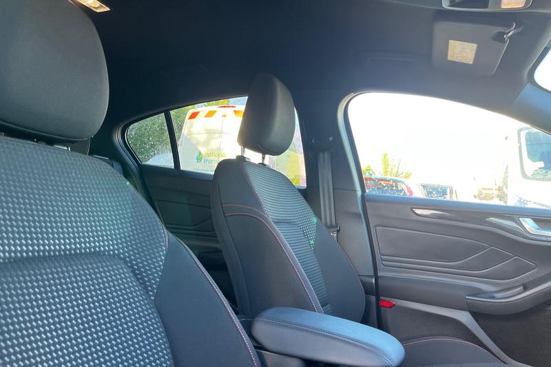 Used Ford Focus 2024 for sale - 76641143: Photo 17