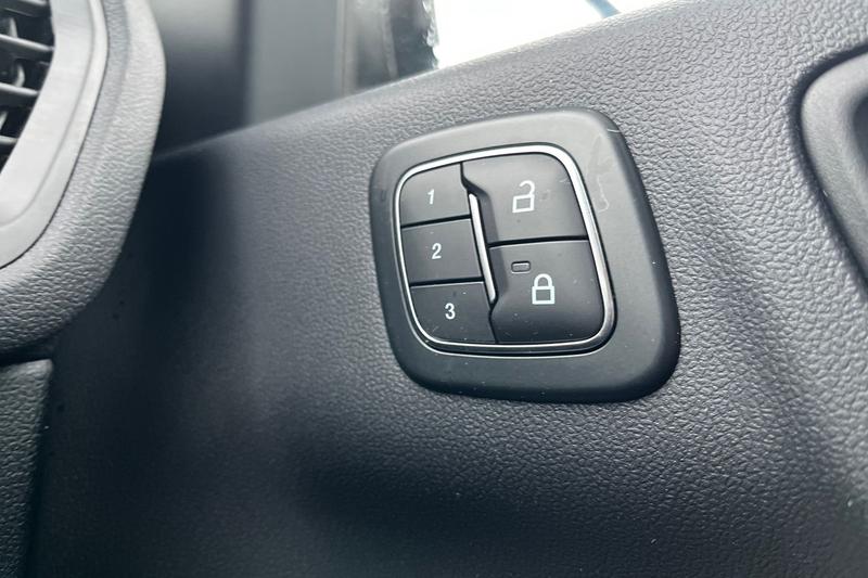 Used Ford Kuga 2025 for sale - 77462540: Photo 32