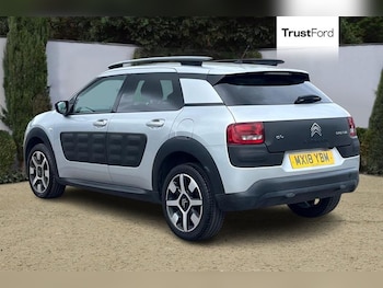 Used Citroen C4 Cactus 2018 for sale - 75586925: Photo