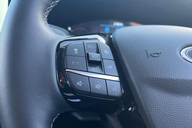 Used Ford Kuga 2025 for sale - 76862532: Photo 39