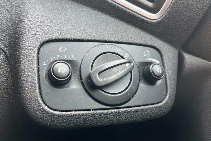 Used Ford Kuga 2015 for sale - 76332601: Photo 30