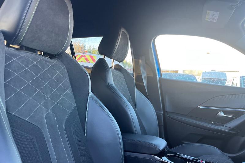 Used Peugeot 2008 for sale - 76931243: Photo 17