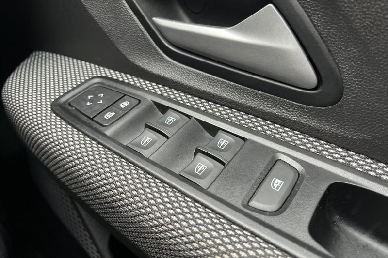 Used Dacia Sandero 2023 for sale - 76534378: Photo 16