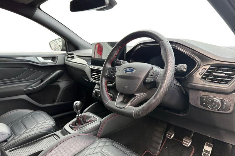 Used Ford Focus 2023 for sale - 78117235: Photo 9