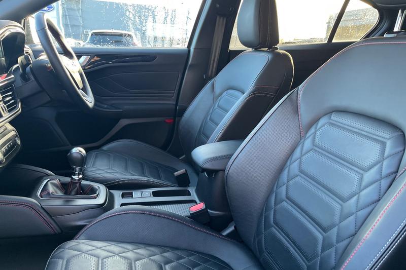 Used Ford Focus for sale - 76669157: Photo 19