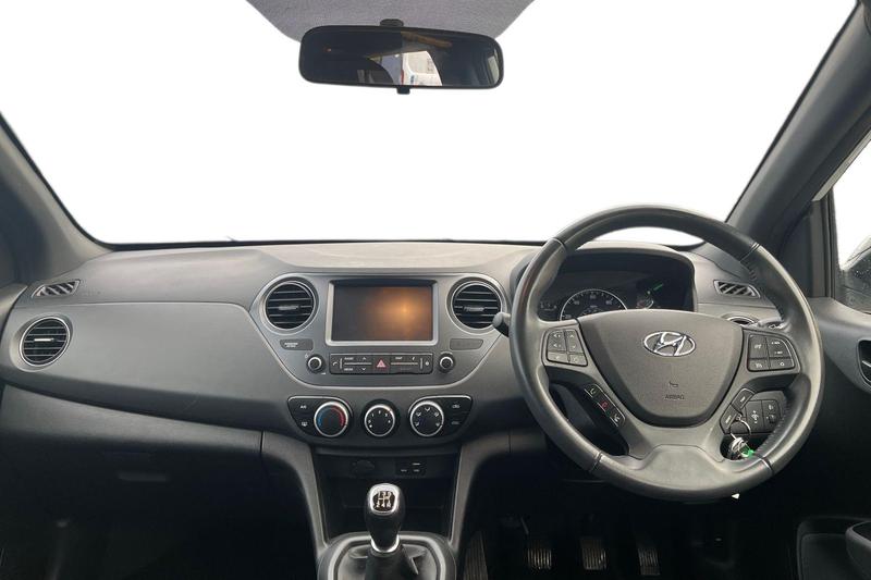 Used Hyundai i10 2018 for sale - 77128183: Photo 10