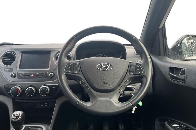 Used Hyundai i10 2018 for sale - 77128183: Photo 11