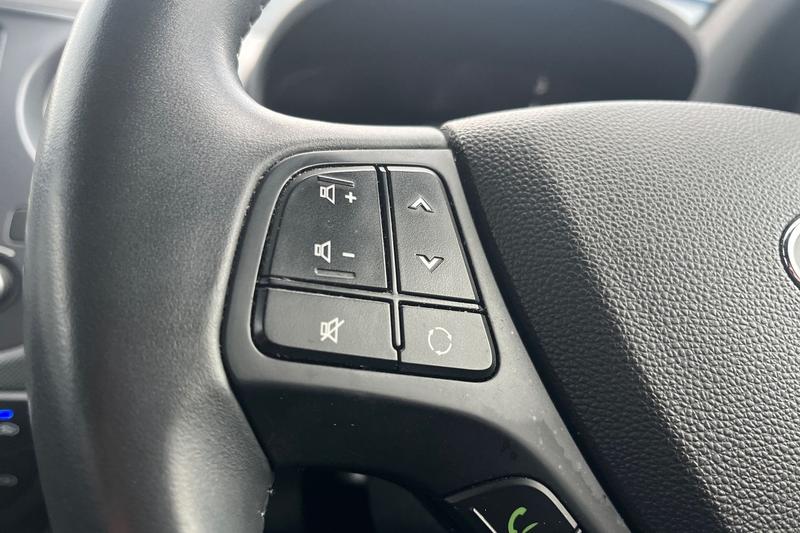 Used Hyundai i10 2018 for sale - 77128183: Photo 36