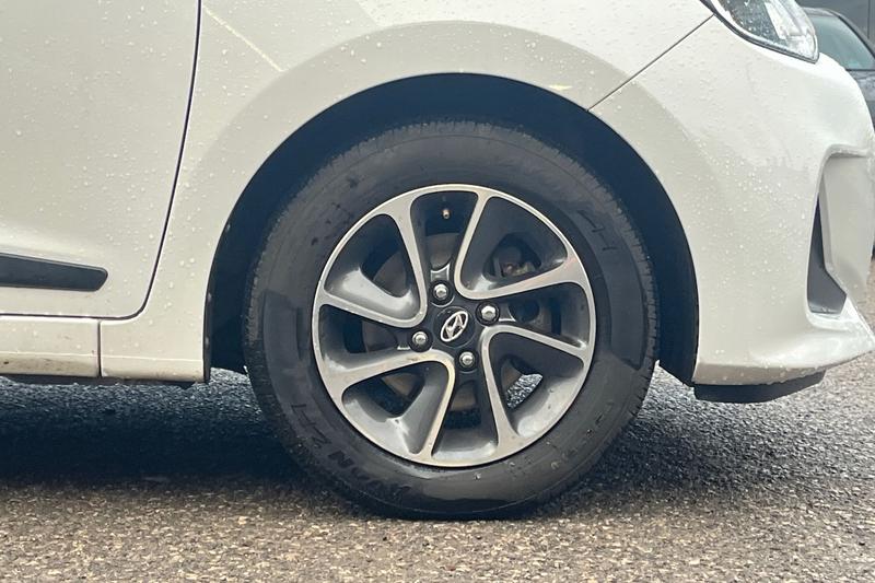 Used Hyundai i10 2018 for sale - 77128183: Photo 8