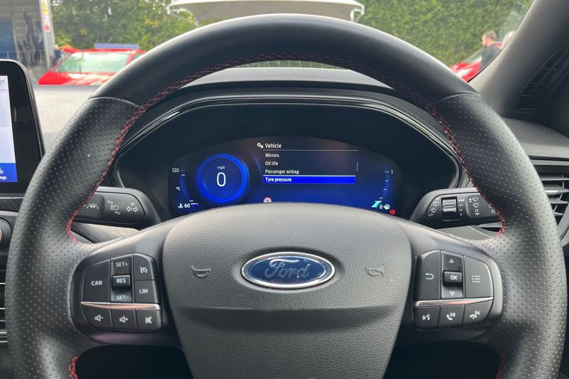 Used Ford Focus 2022 for sale - 76123788: Photo 12
