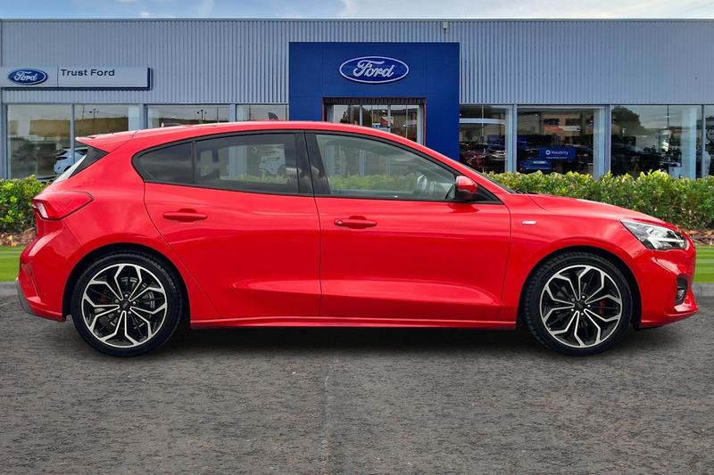 Used Ford Focus 2022 for sale - 76123788: Photo 3