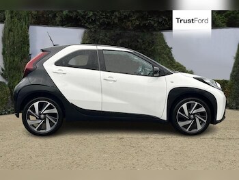 Used Toyota Aygo X 2023 for sale - 77804450: Photo