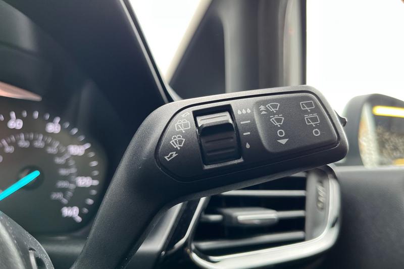 Used Ford Fiesta 2017 for sale - 78087909: Photo 15