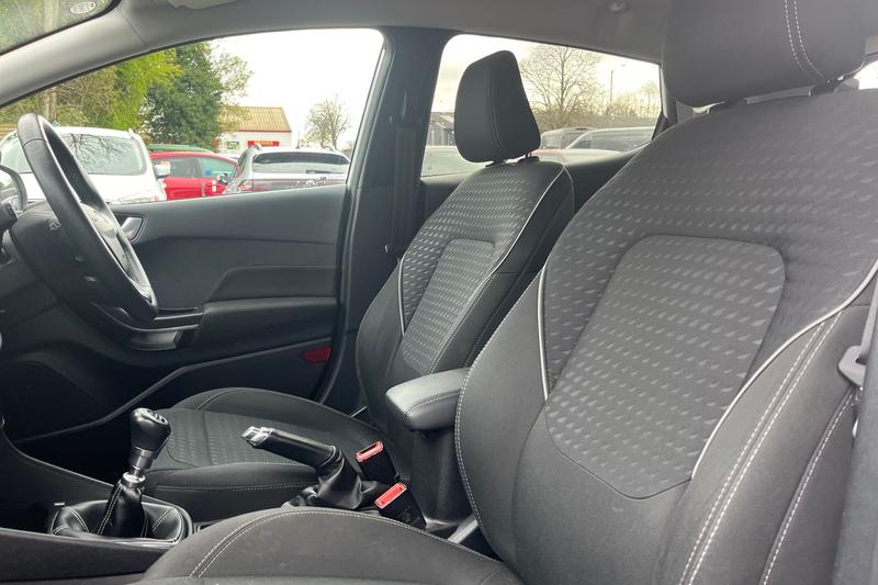 Used Ford Fiesta 2017 for sale - 78087909: Photo 19