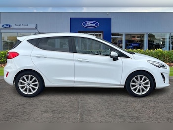 Used Ford Fiesta 2017 for sale - 78087909: Photo