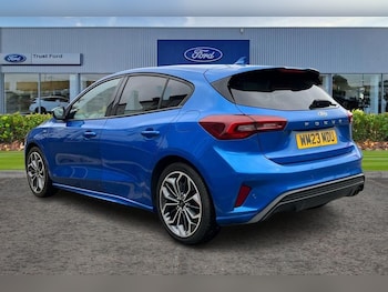 Used Ford Focus 2023 for sale - 76277367: Photo 2