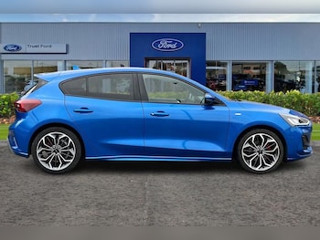 Used Ford Focus 2023 for sale - 76277367: Photo 3