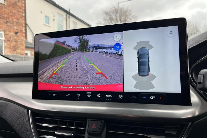 Used Ford Focus 2023 for sale - 78001267: Photo 36