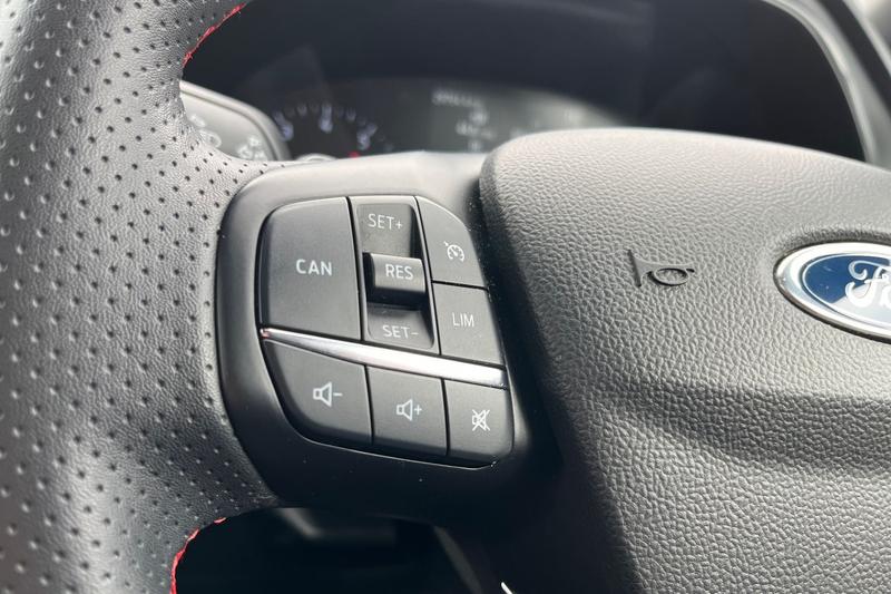 Used Ford Focus 2023 for sale - 78001265: Photo 39