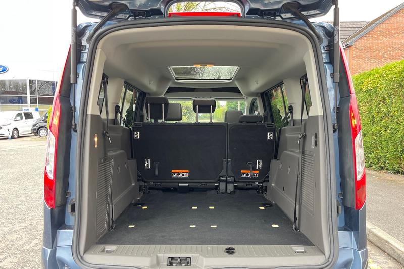 Used Ford Grand Tourneo Connect 2022 for sale - 78001286: Photo 21