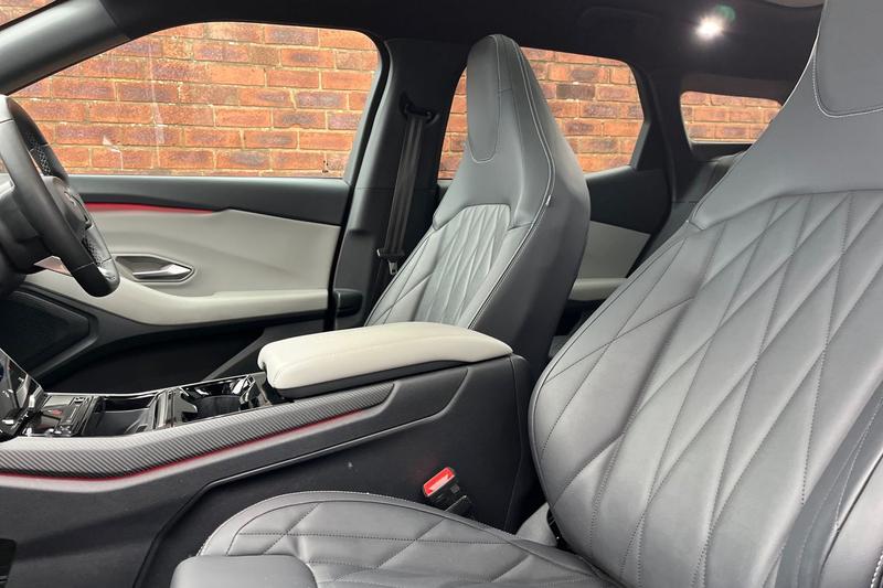 Used Ford Explorer 2024 for sale - 76684918: Photo 19