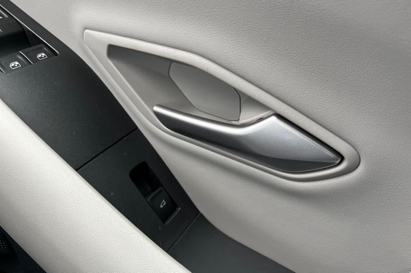 Used Ford Explorer 2024 for sale - 76684918: Photo 39