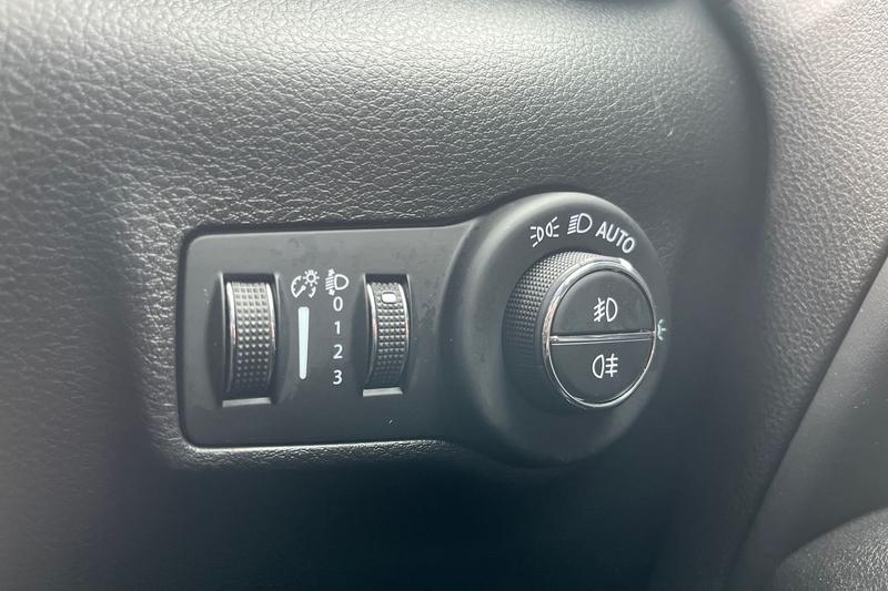 Used Jeep Compass 2023 for sale - 77701032: Photo 31