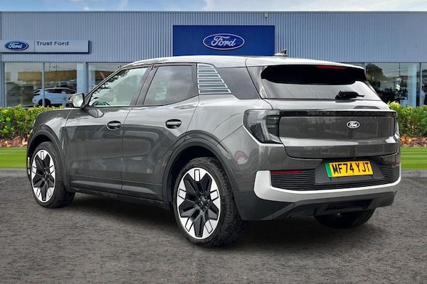 Used Ford Explorer 2024 for sale - 76277201: Photo 2