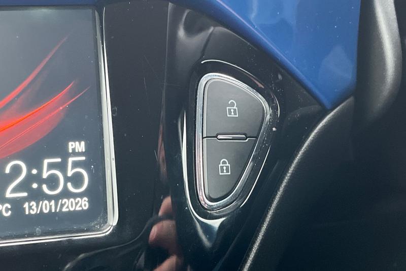 Used Vauxhall ADAM 2017 for sale - 77262028: Photo 40