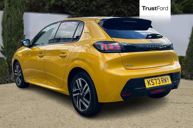 Used Peugeot 208 2023 for sale - 76344360: Photo 2