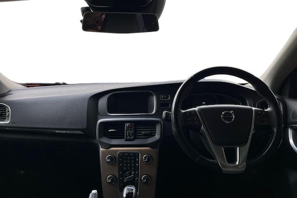 Used Volvo V40 2018 for sale - 76332595: Photo 10