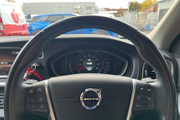 Used Volvo V40 2018 for sale - 76332595: Photo 12