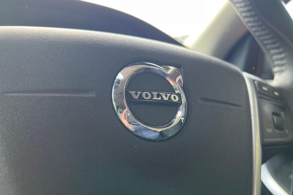 Used Volvo V40 2018 for sale - 76332595: Photo 38