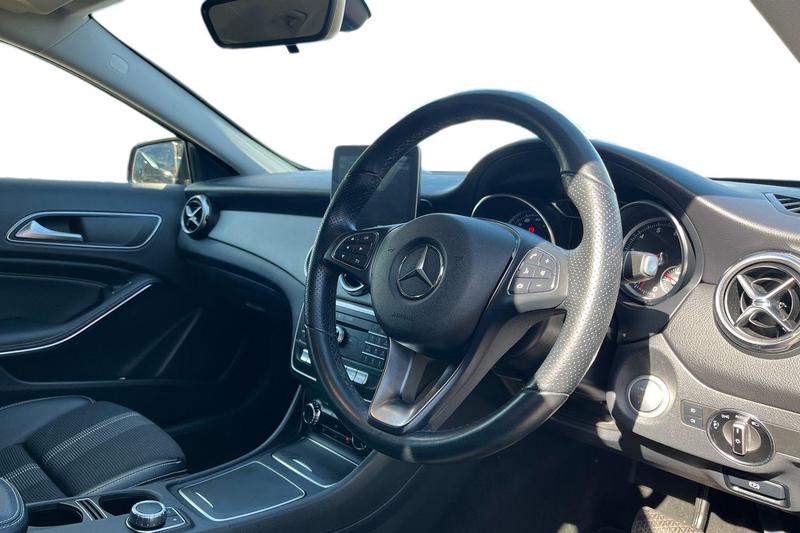 Used Mercedes-Benz GLA 2020 for sale - 78162126: Photo 9