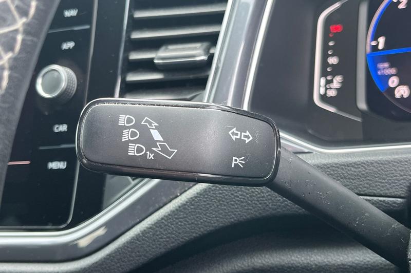 Used Volkswagen T-Roc 2021 for sale - 77582060: Photo 14