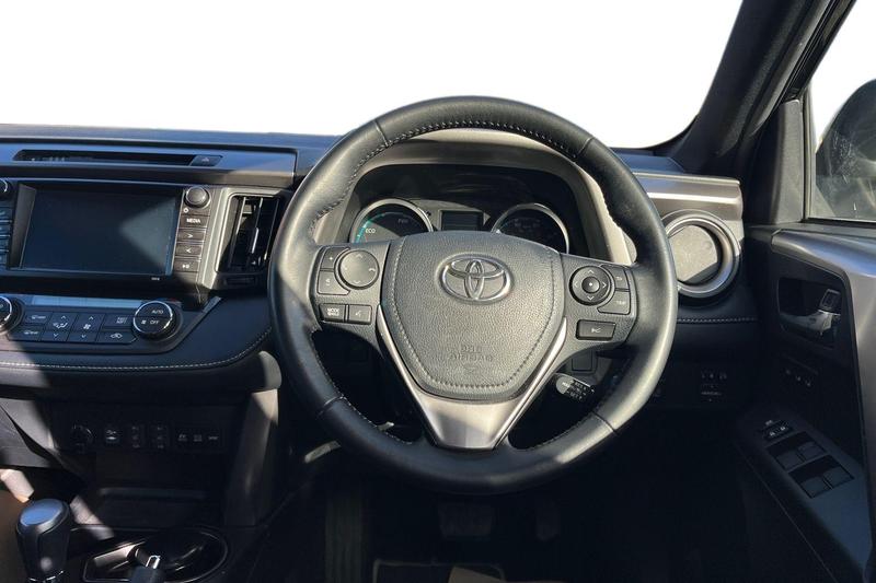 Used Toyota RAV4 2018 for sale - 78028582: Photo 11