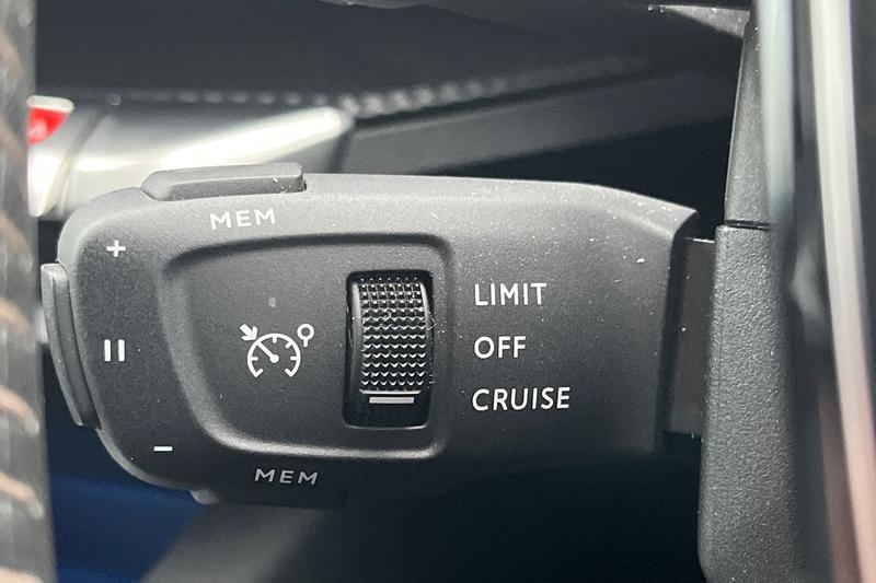 Used Peugeot 3008 2024 for sale - 77641468: Photo 38