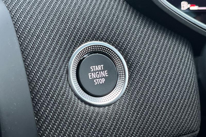 Used Renault Clio 2024 for sale - 76514318: Photo 37